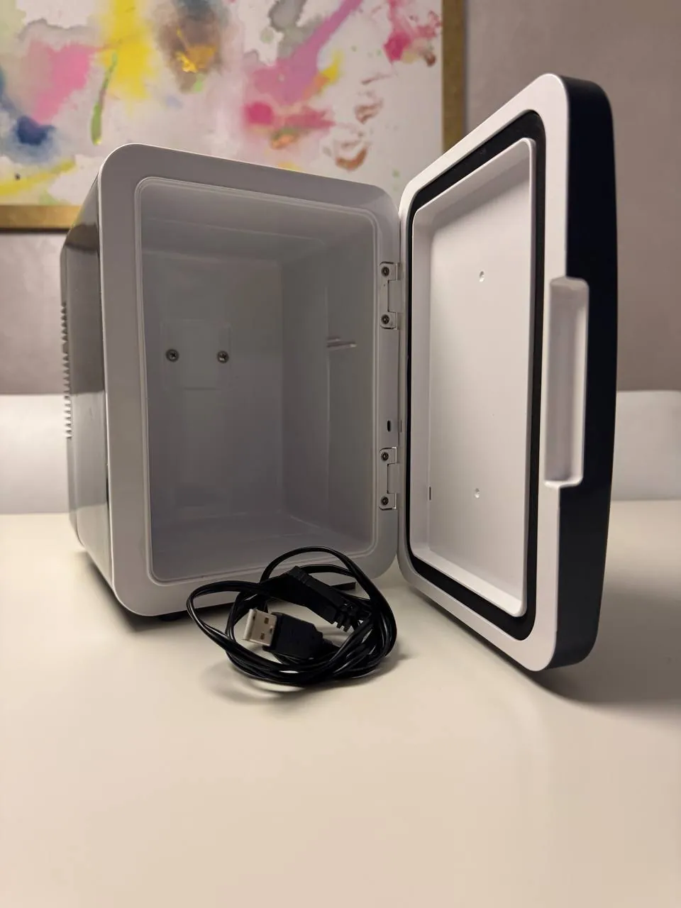 Мини-холодильник для напитков с питанием от USB 2