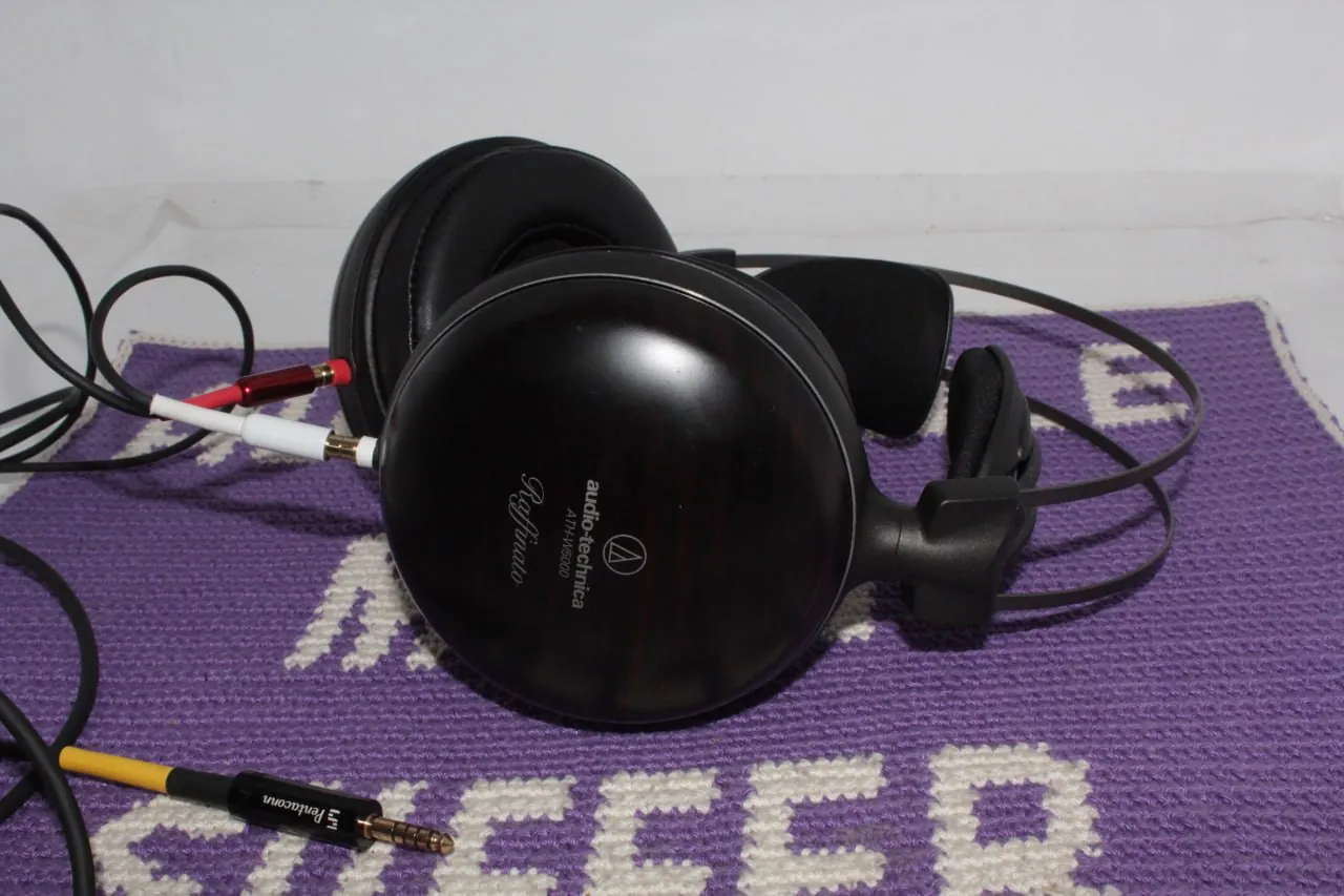 Лот из 8 пар проводных наушников AKG Sennheiser Focal Sony Земун 7