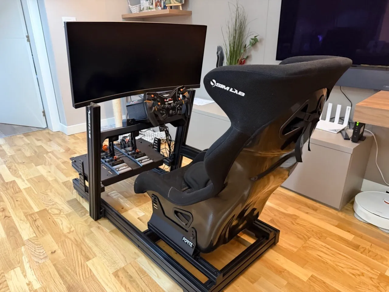Симрейсинг кокпит Sim-Lab GT1 Pro с рулём и монитором 3