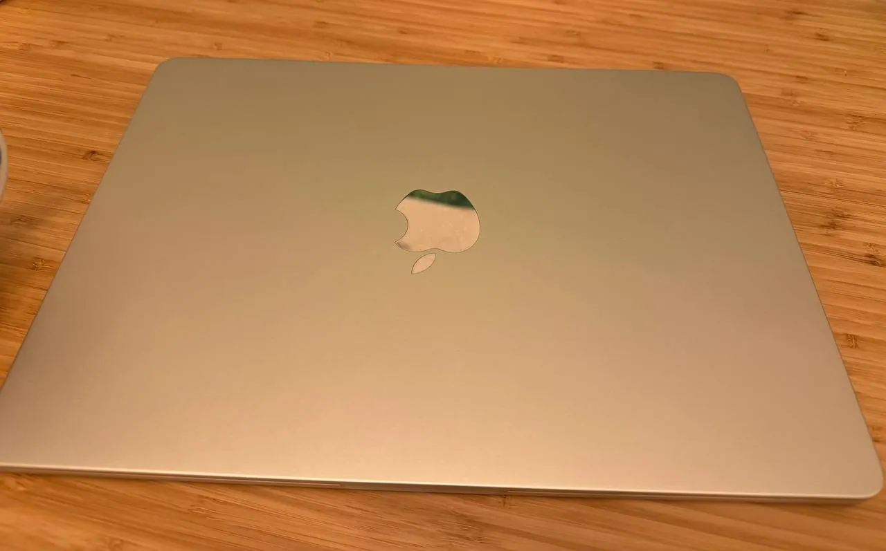MacBook Apple M4 16 ГБ 256 SSD 1