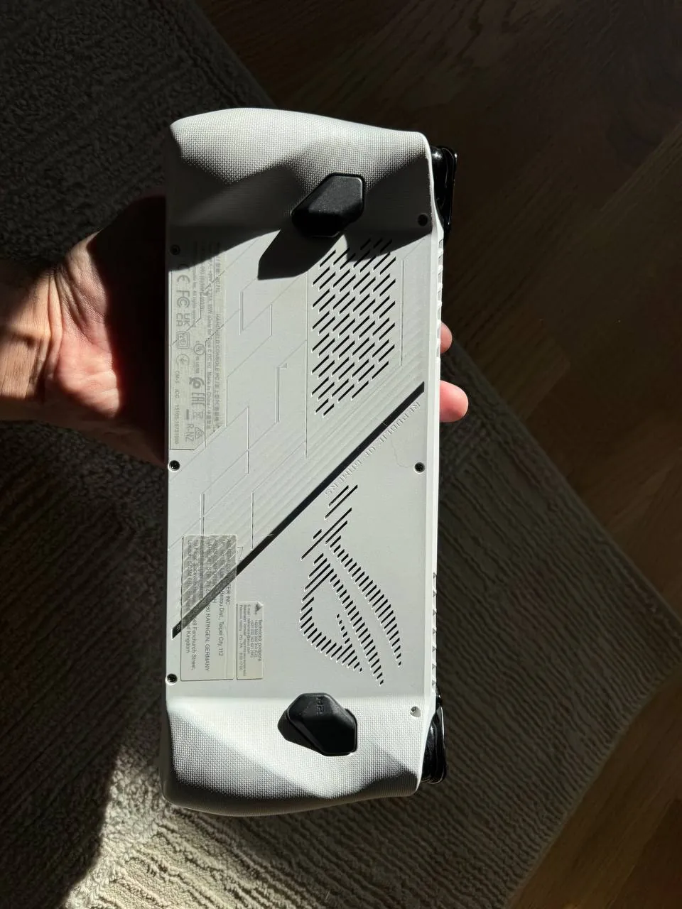 Игровая консоль ROG Ally Z1 Extreme 1 ТБ 2