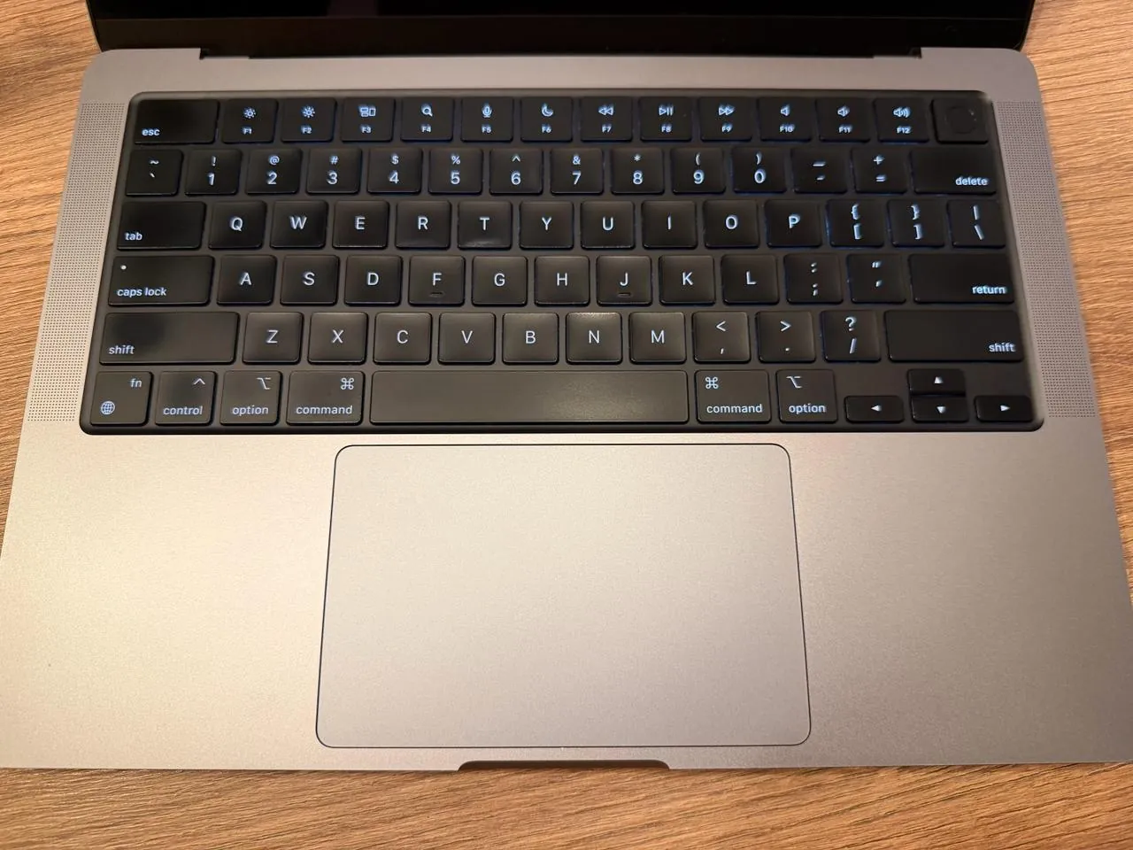 MacBook Pro 14 M1 Pro 2021 16 ГБ 512 ГБ 1