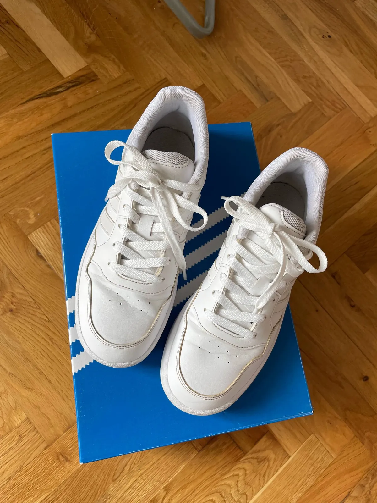 Кроссовки Adidas Ozmillen W размер 38 2