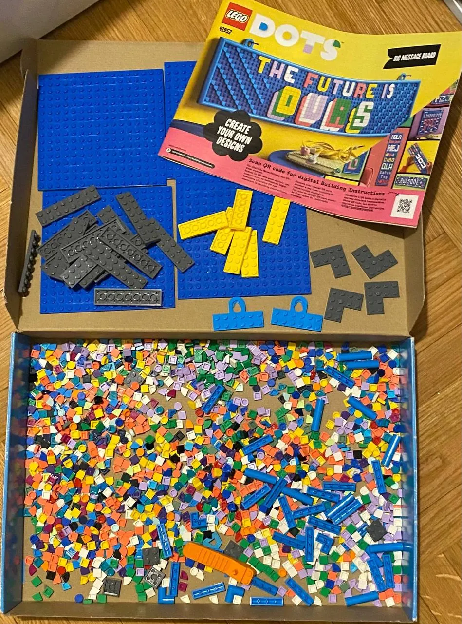 Конструктор LEGO DOTS 41952 доска для записей 1