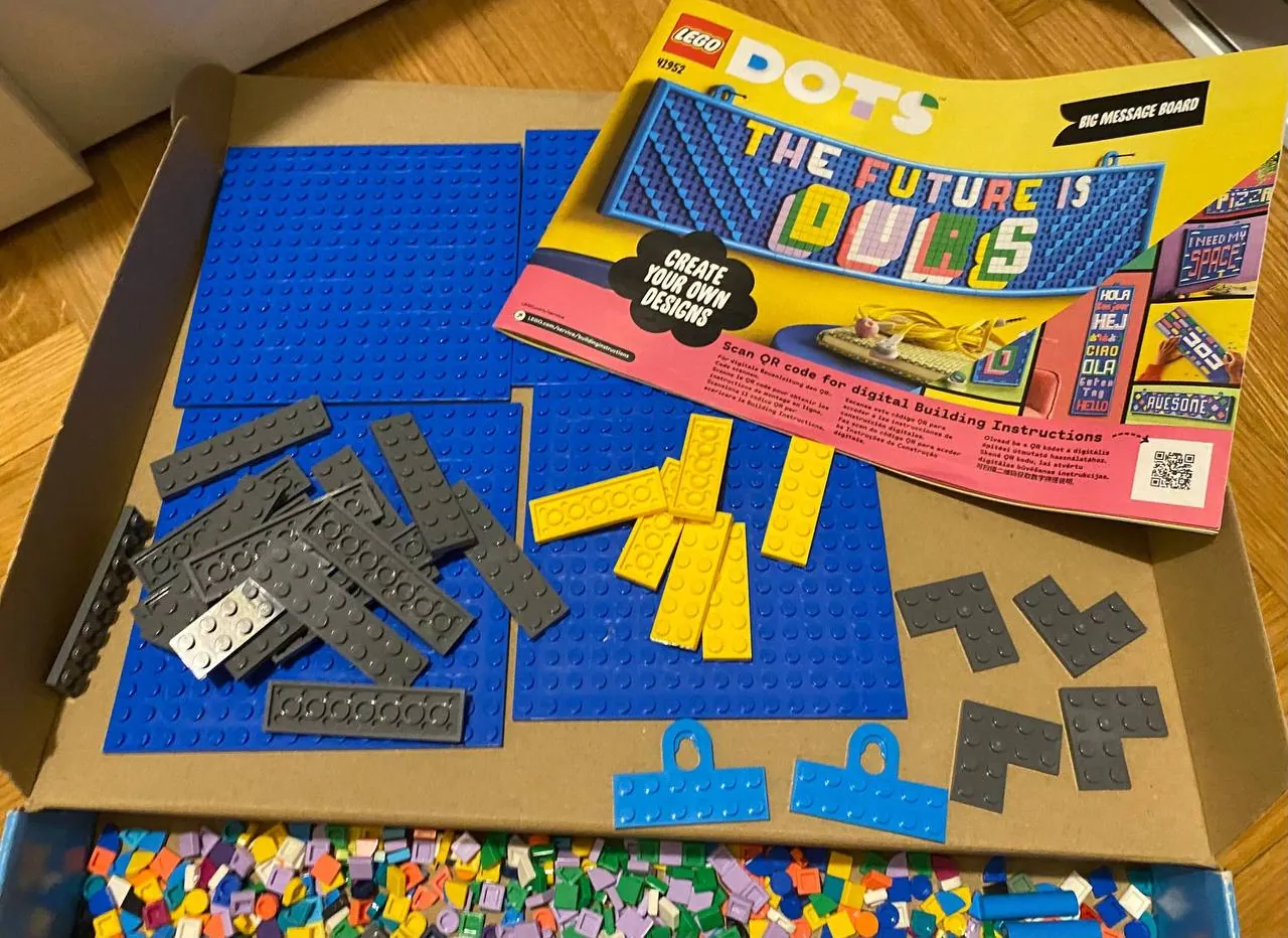 Конструктор LEGO DOTS 41952 доска для записей 2