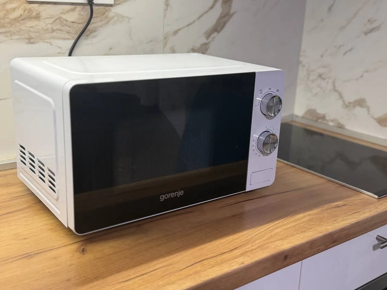 Микроволновка Gorenje в идеальном состоянии 1