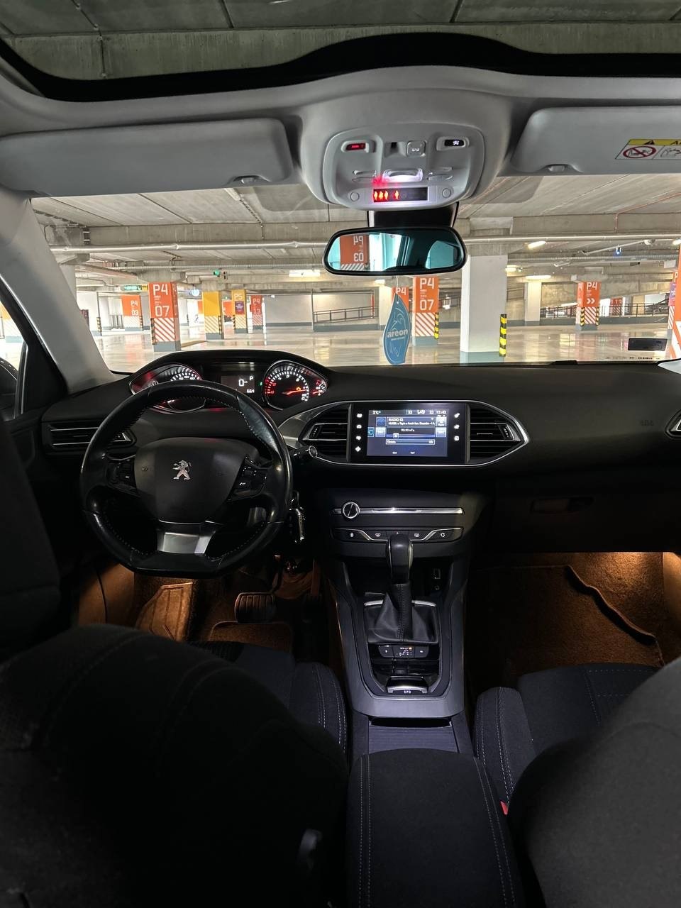 Peugeot 308sw 2016 1.6 HDi автомат 4