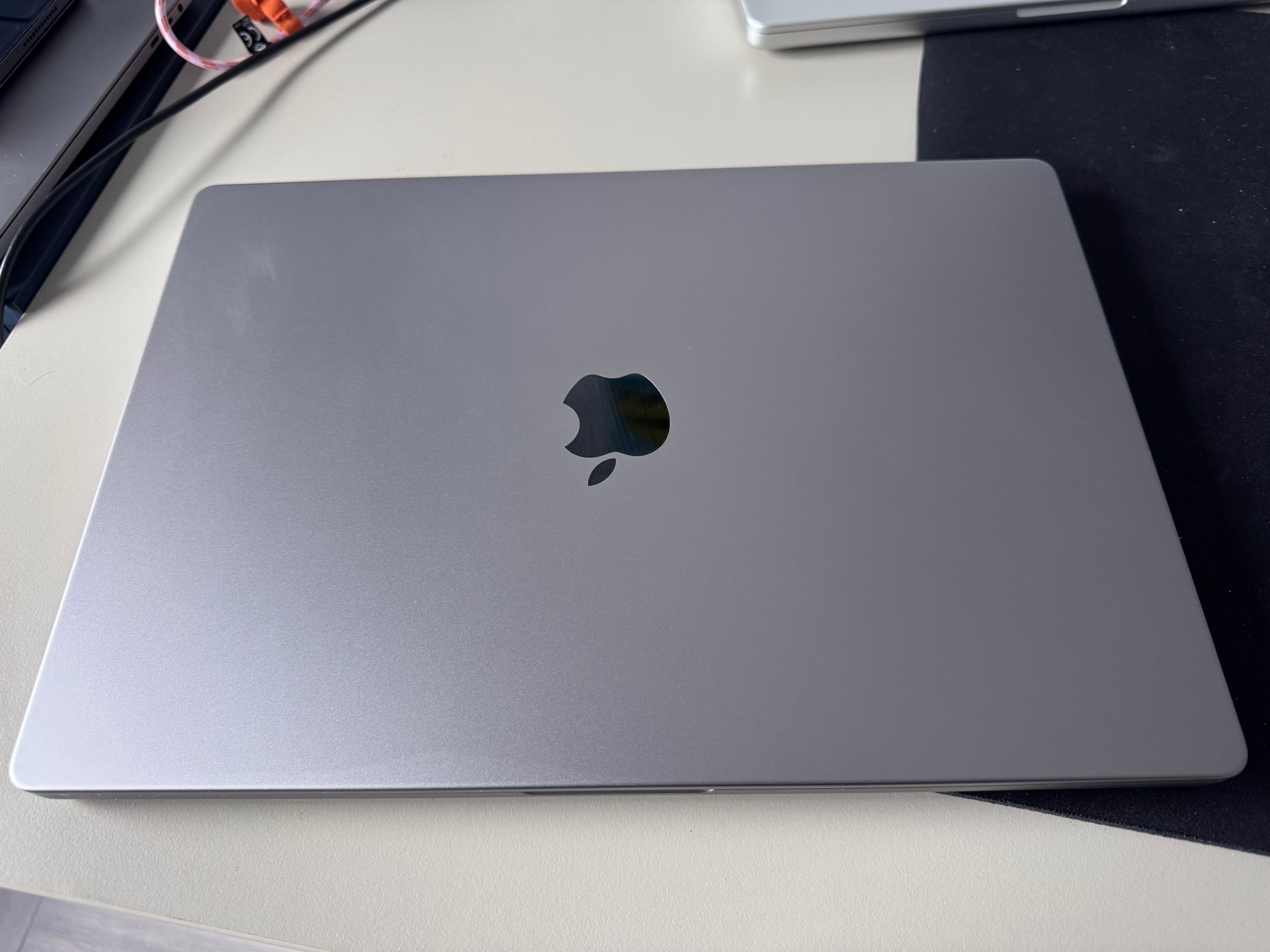 MacBook Pro 16 M2 Max 32GB 1TB 4