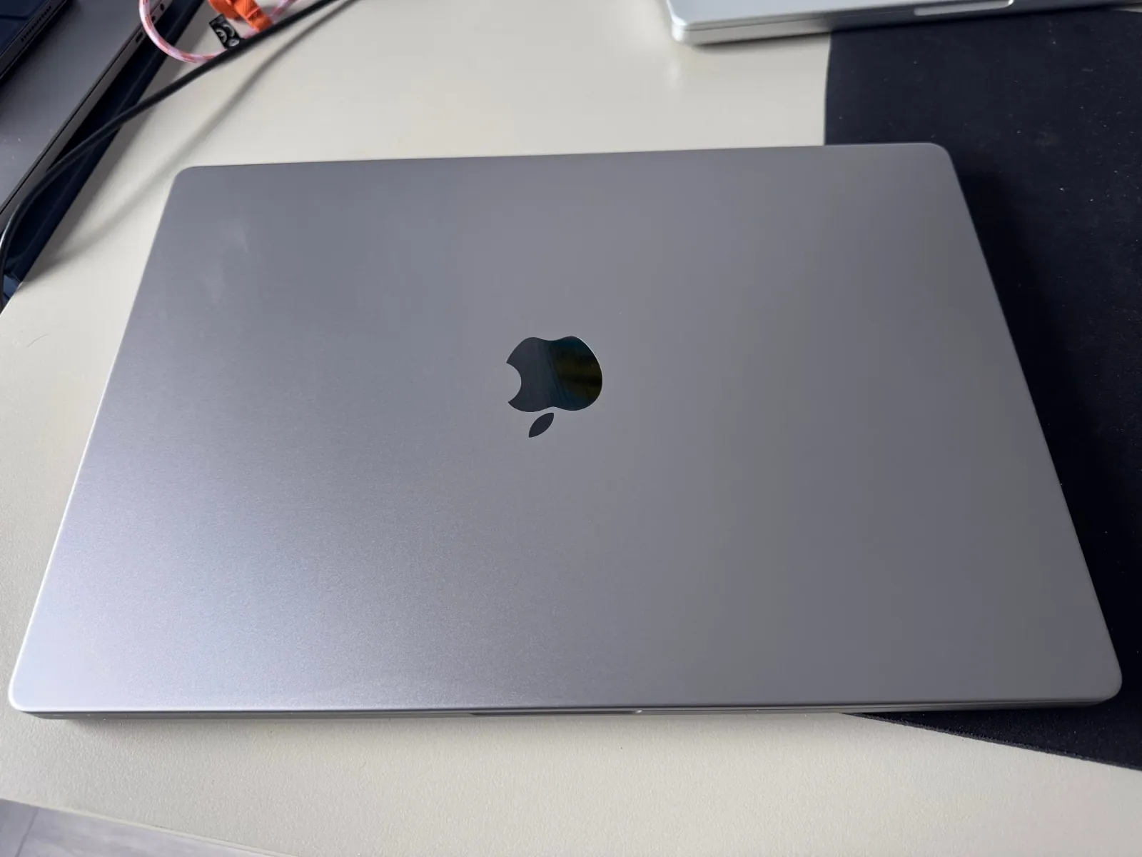 MacBook Pro 16 M2 Max 32GB 1TB 4