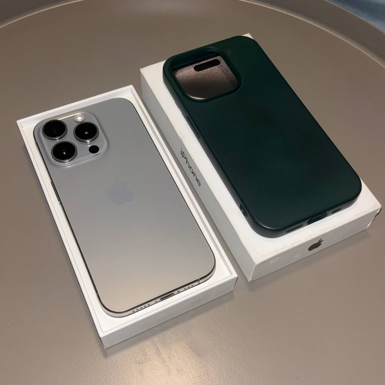 iPhone 15 Pro Natural Titanium 2
