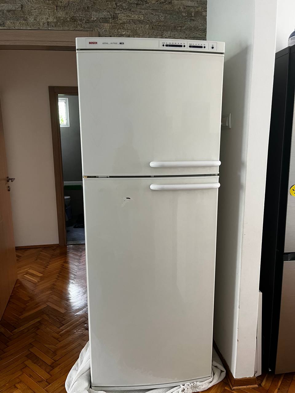 Холодильник Bosch 185x70x60 1