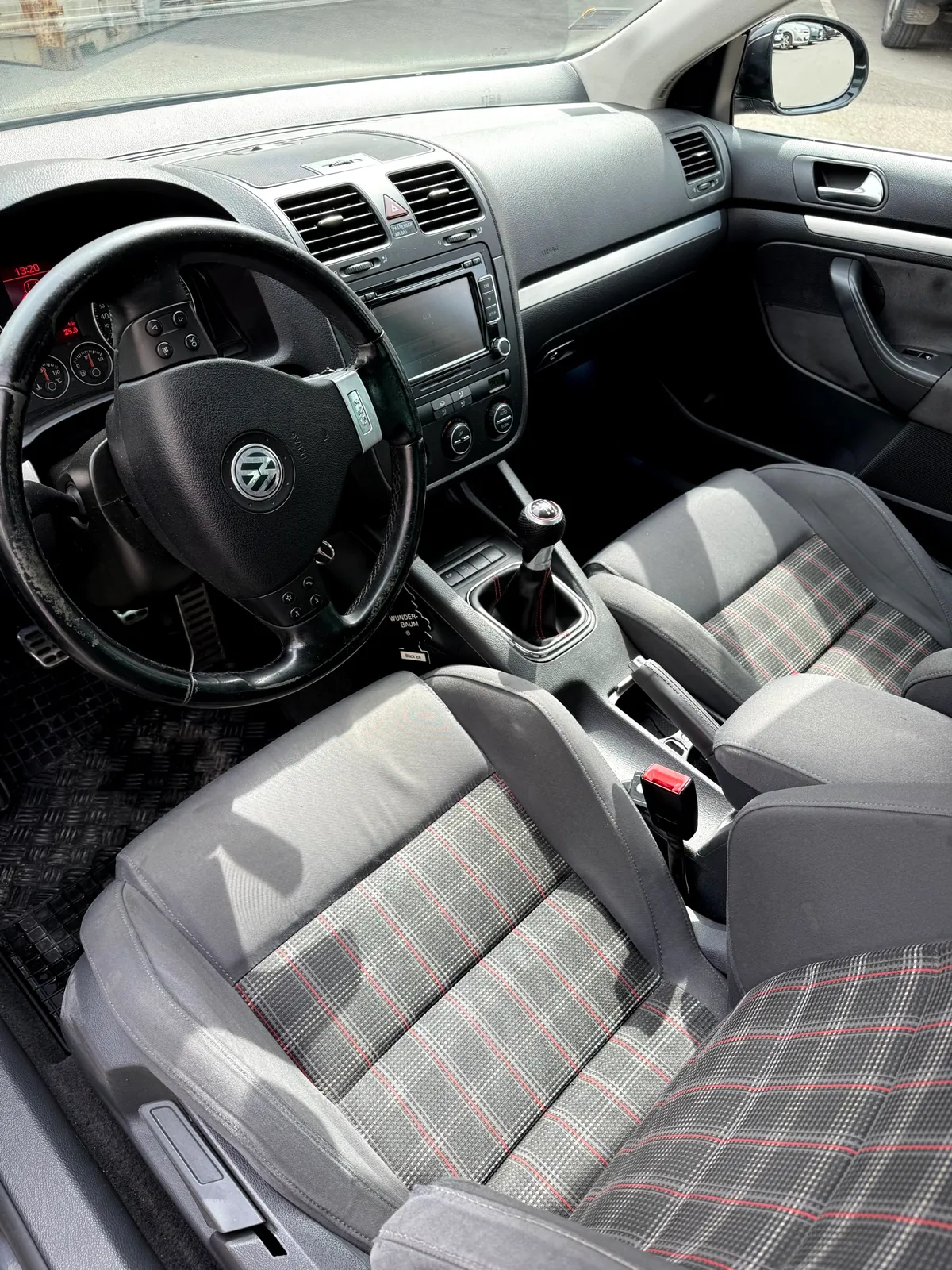Volkswagen Jetta GTI 2006 механика 6