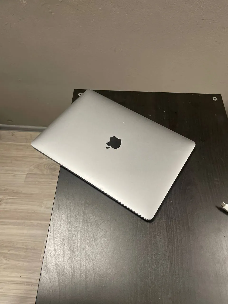MacBook Pro 13 2020 Intel i5 16GB 512GB 3