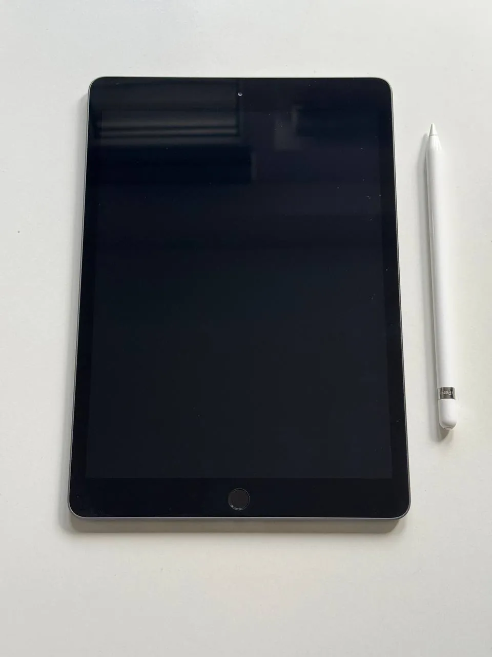 iPad 8 32GB с клавиатурой и Pencil 1