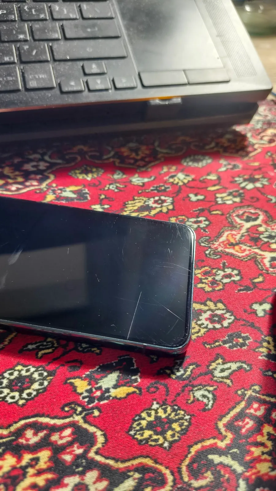 Samsung Galaxy S22 128GB с трещиной 2