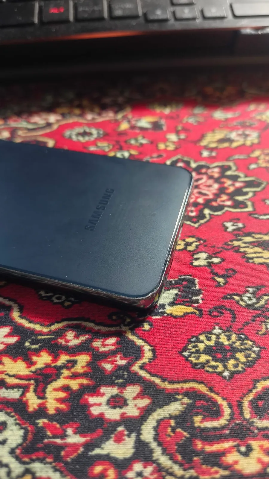 Samsung Galaxy S22 128GB с трещиной 3