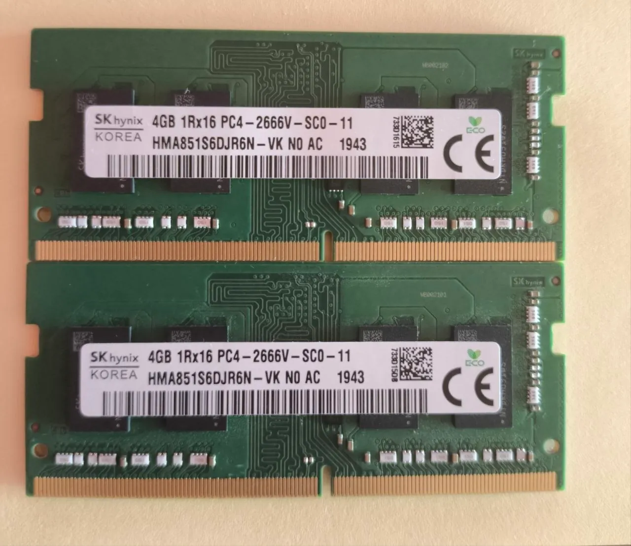 Память SO-DIMM DDR4 4GB SK Hynix 1