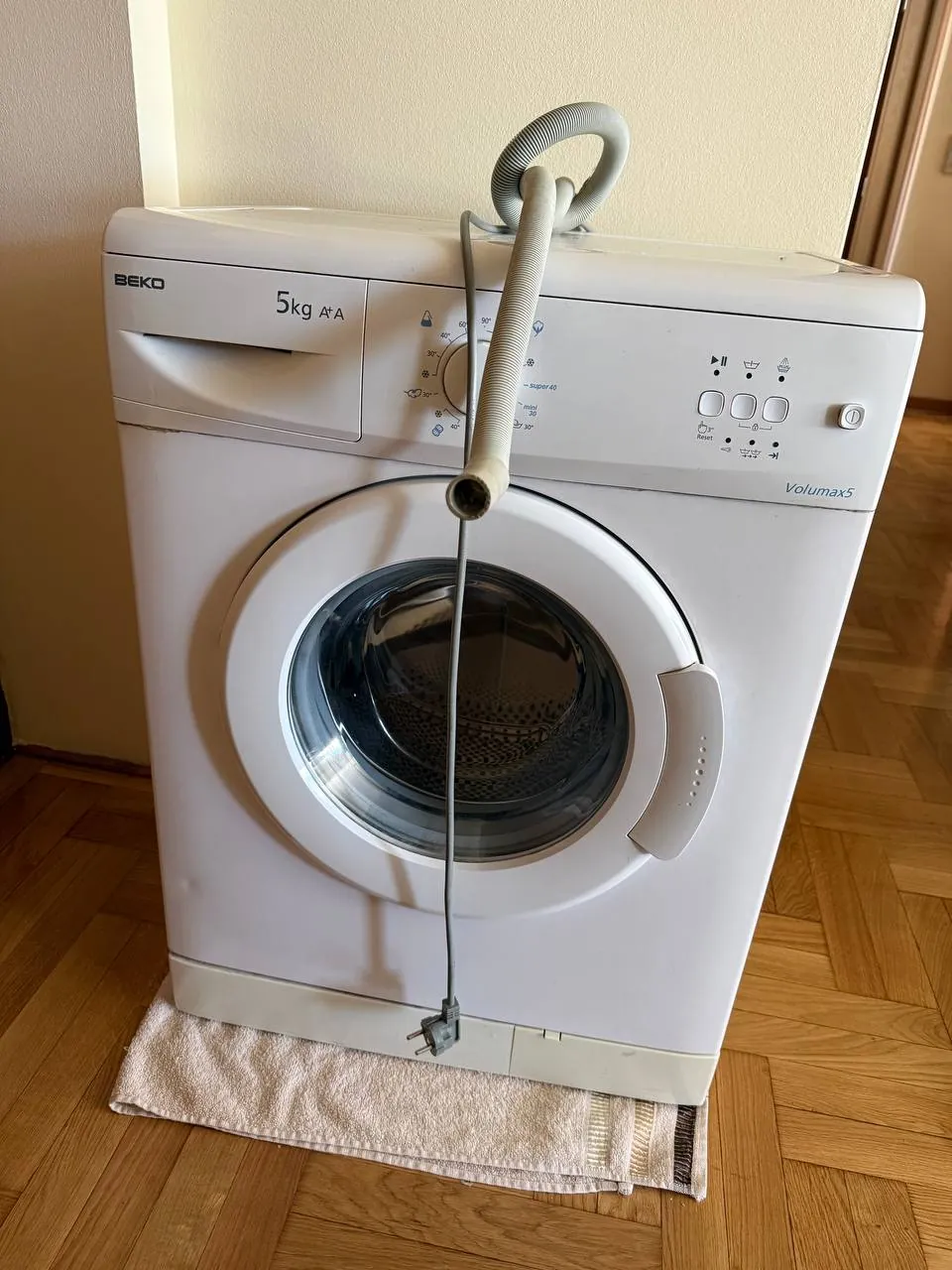 Стиральная машина Beko WKL15056K 5 кг 1
