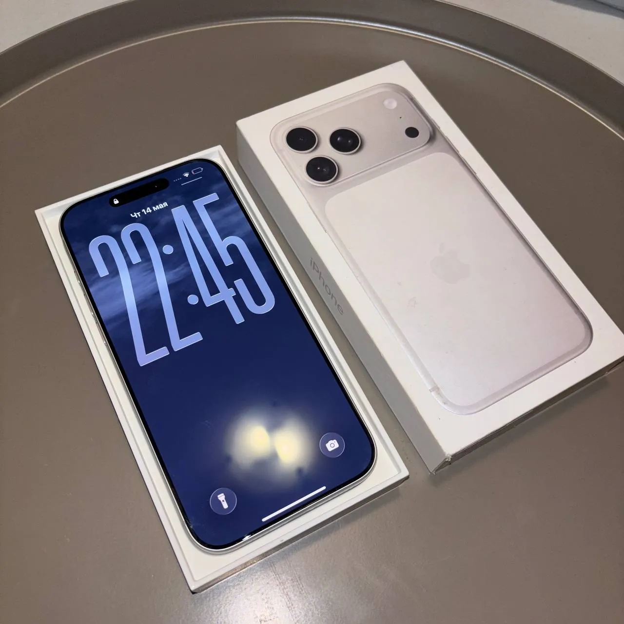 iPhone 17 Pro Max 256GB Silver 1