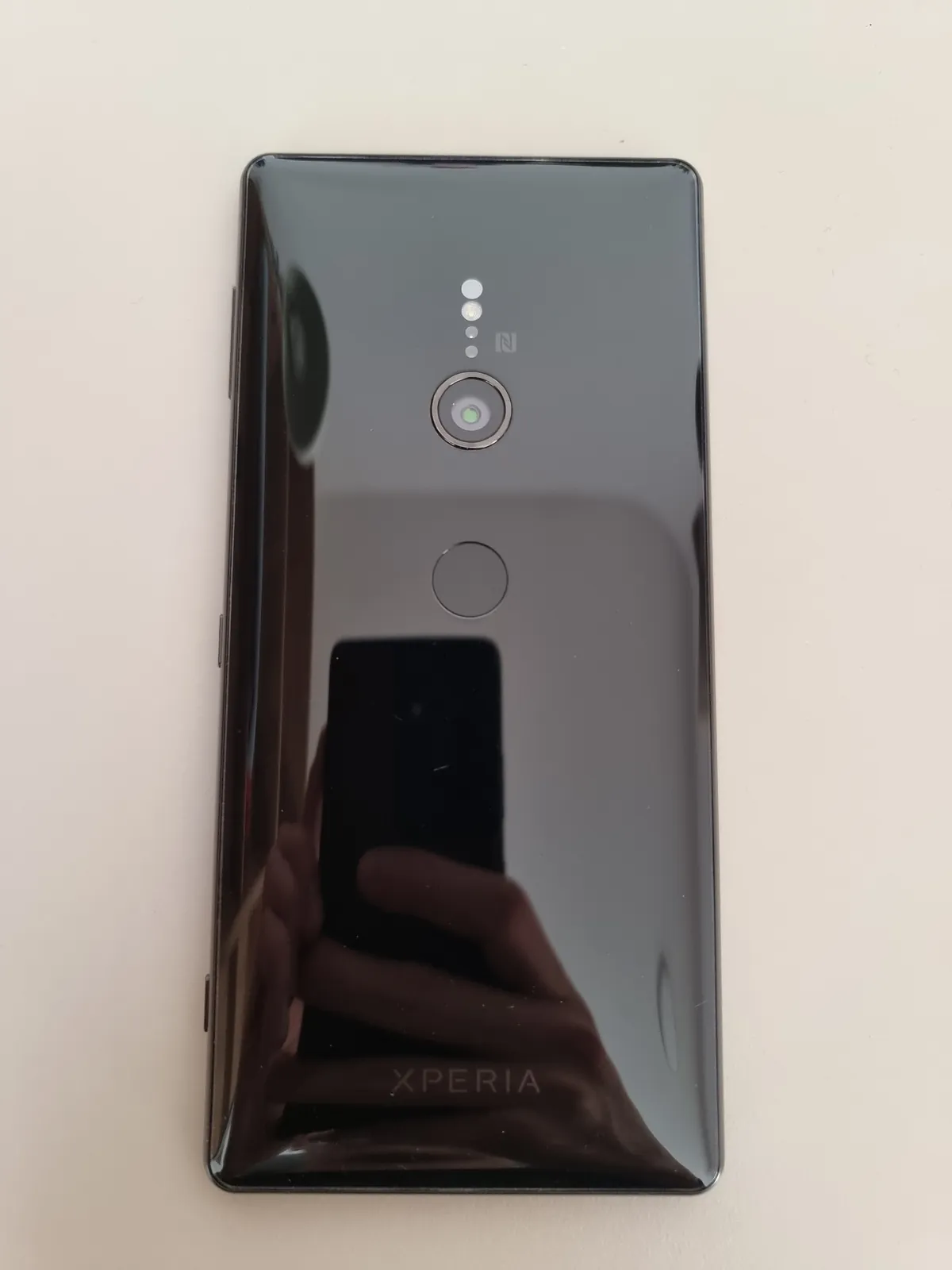 Sony Xperia XZ2 4/64 смартфон 4
