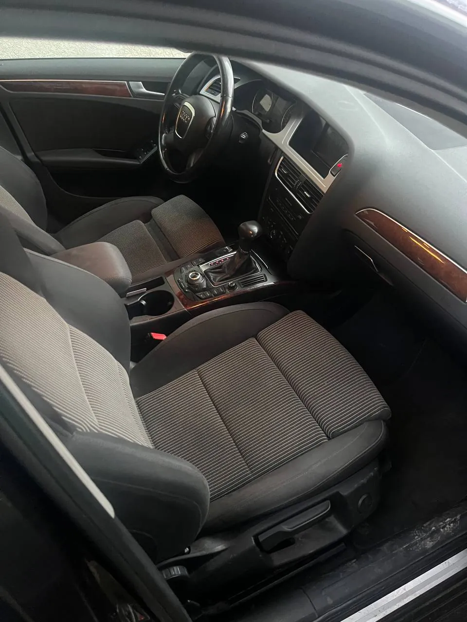 Audi A4 2.0 TDI 2008 автомат 6