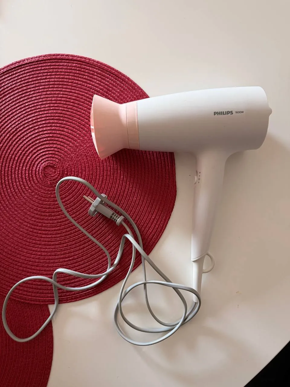 Фен Philips 1600W Звездара 1