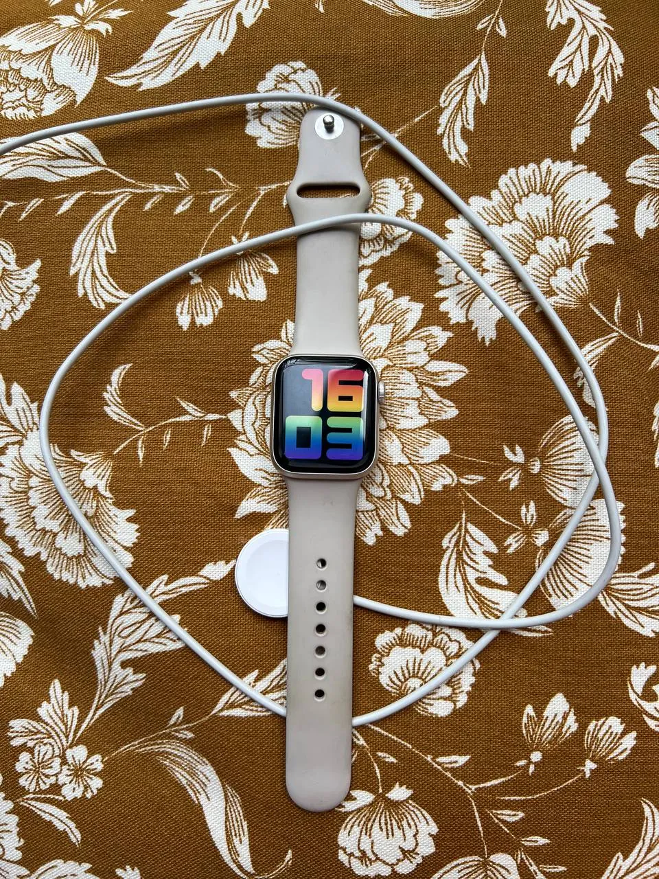 Apple Watch SE АКБ 90% с кабелем Врачар 1