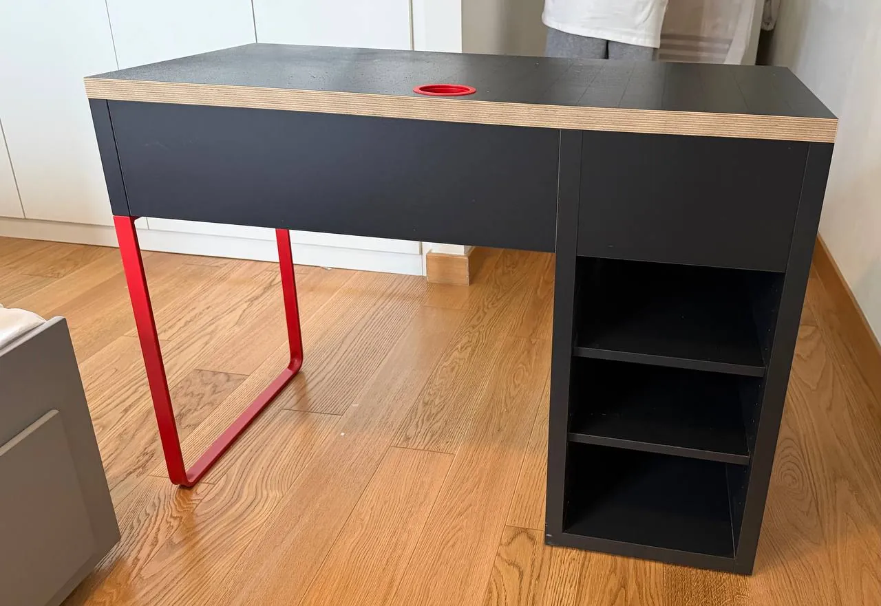 Стол письменный IKEA 4000 Waterfront 2