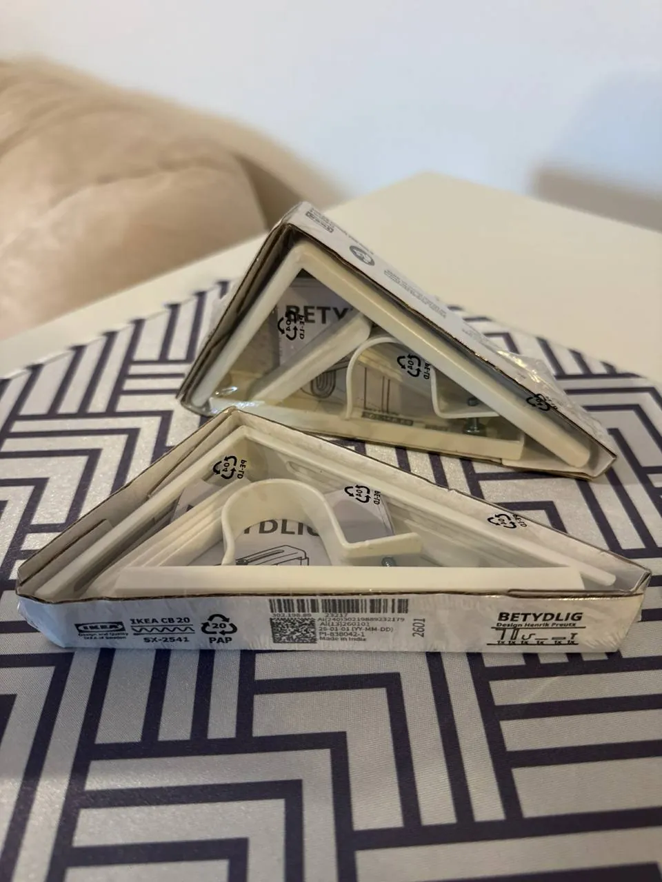 Держатели для карниза IKEA BETYDLIG 250 дин 1
