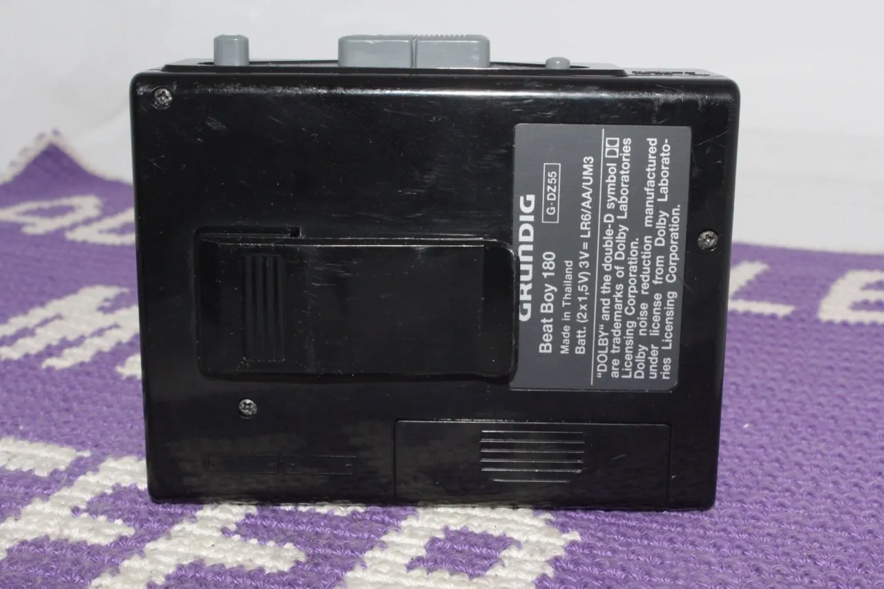 Кассетные плееры Sony Walkman Grundig Земун 8