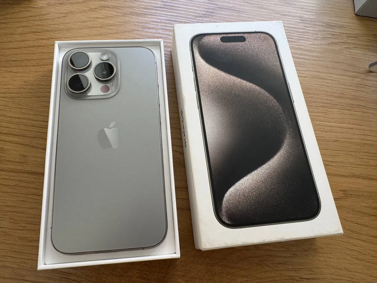 iPhone 15 Pro 128GB Natural Titanium Нови Сад 1