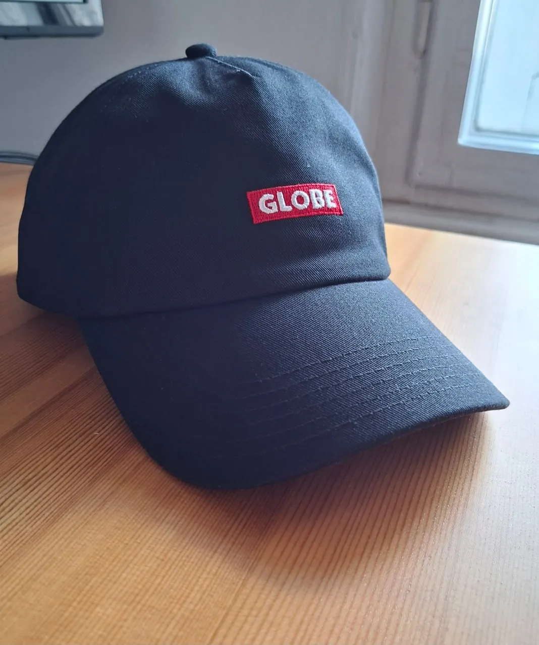 Кепка Globe чёрная практически новая 1
