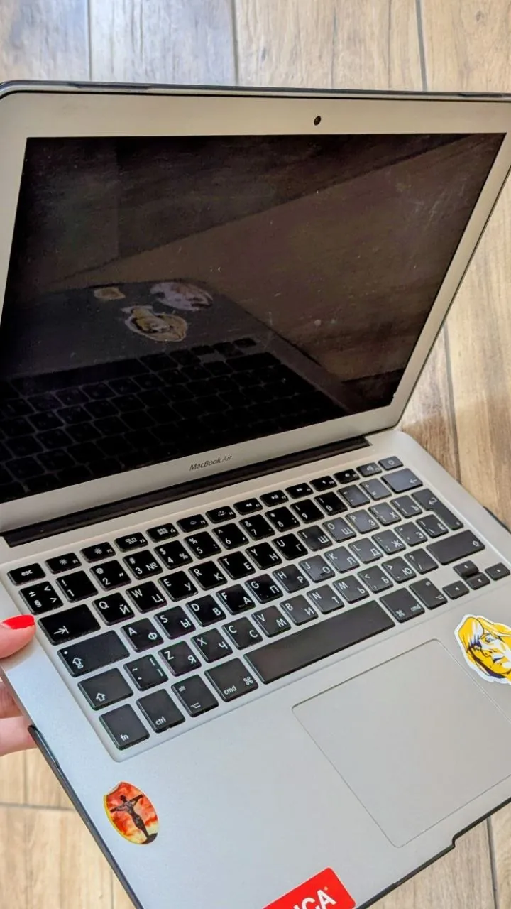 MacBook Air 2012 под ремонт 1