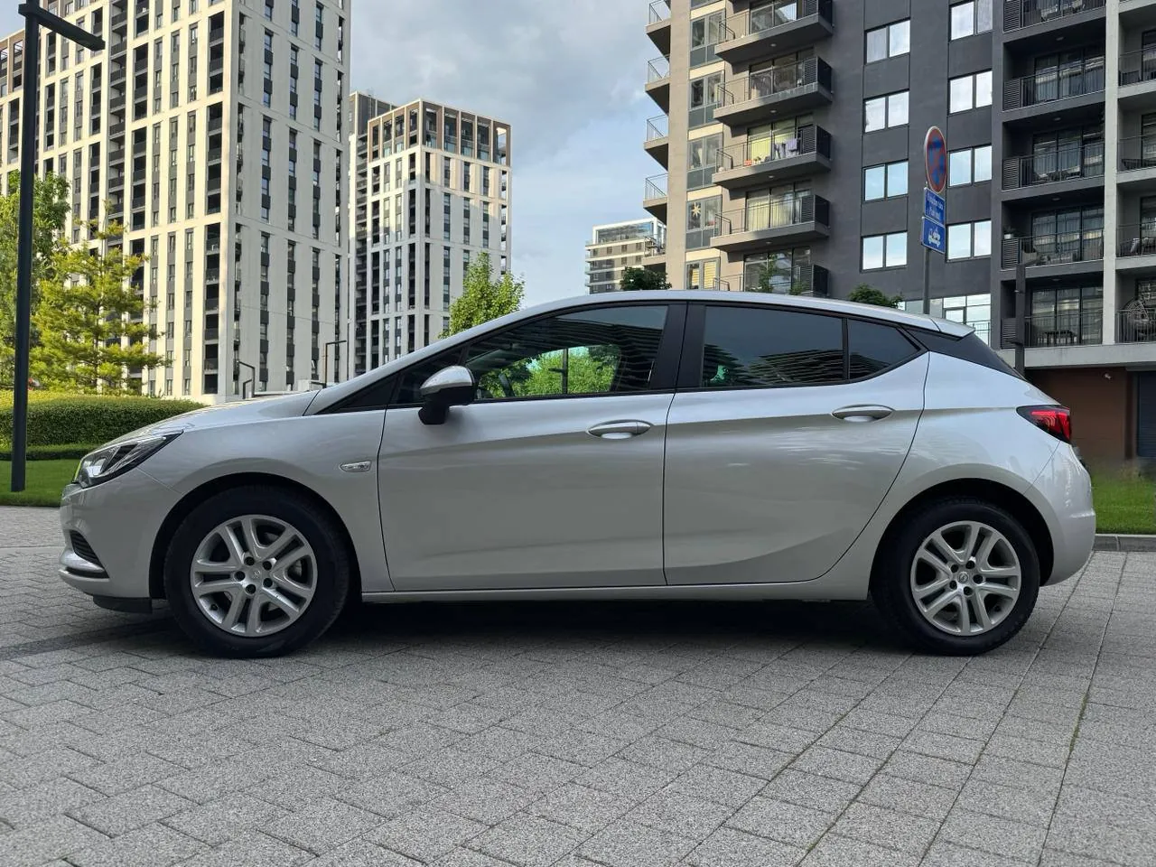 Аренда Opel Astra 2019 автомат 3