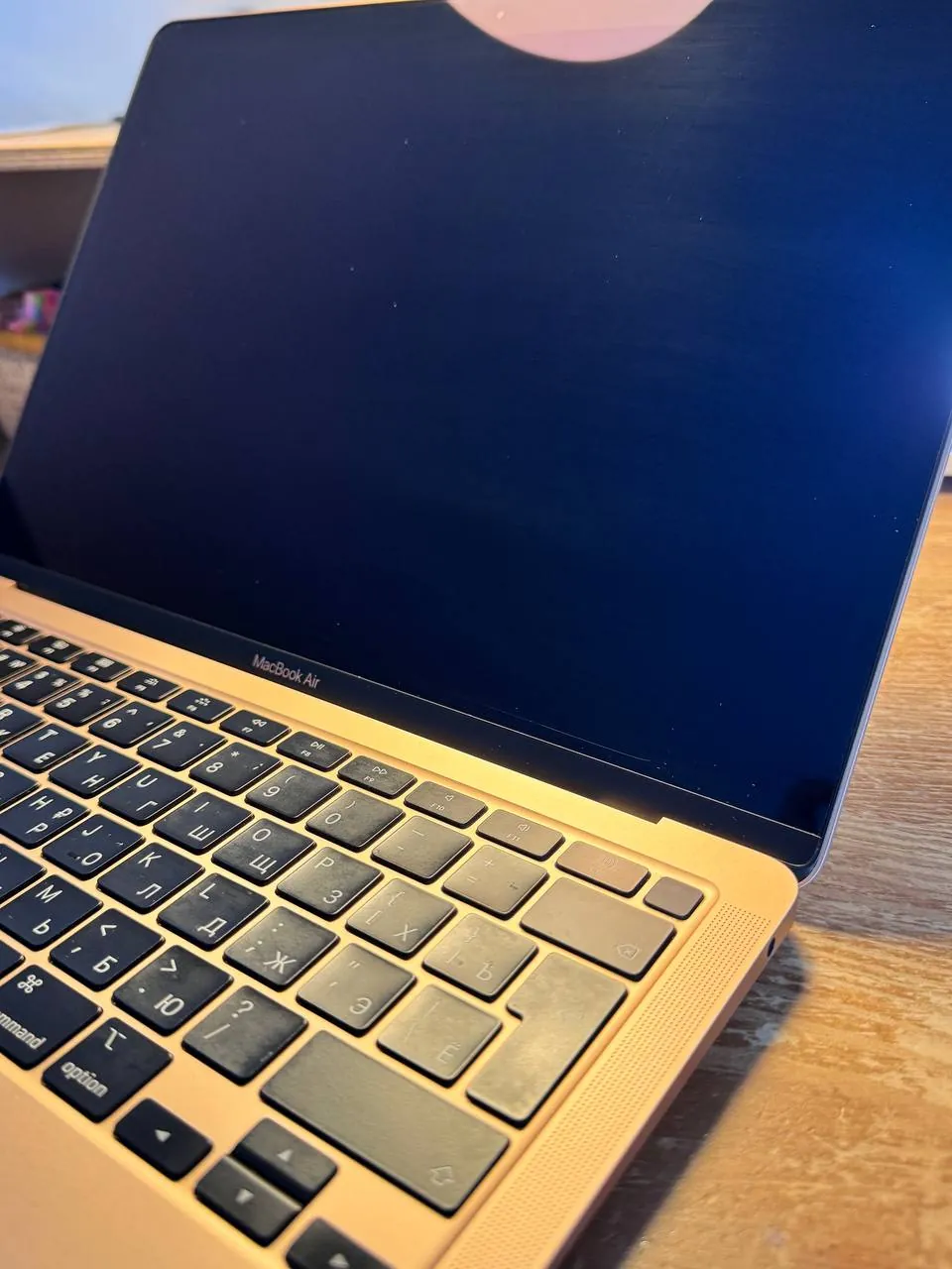 MacBook Air 13 2020 Retina i3 8GB розовое золото 6