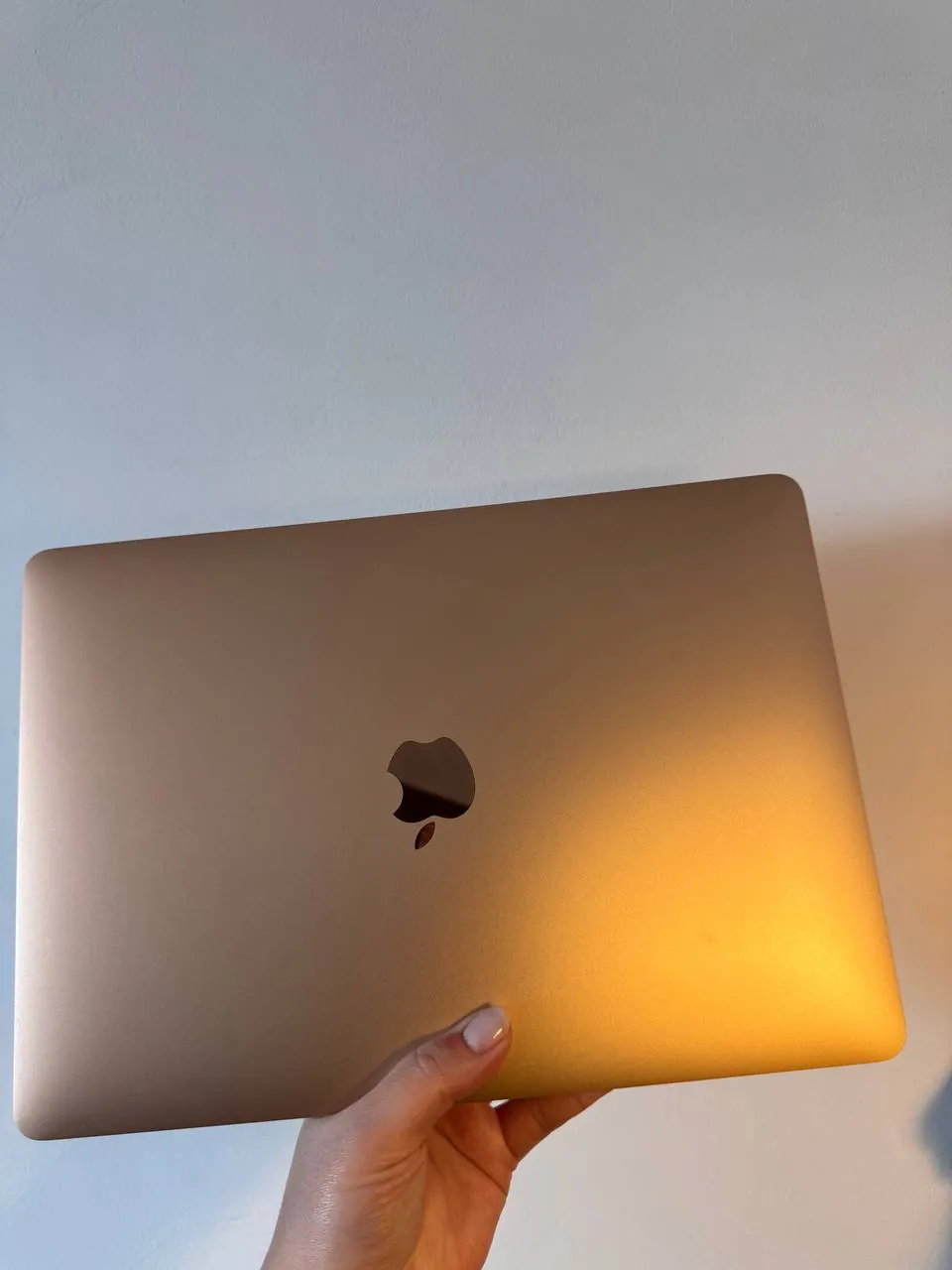 MacBook Air 13 2020 Retina i3 8GB розовое золото 3