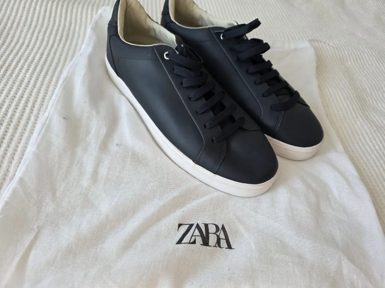 Кеды Zara 44 размер новые Звездара 1