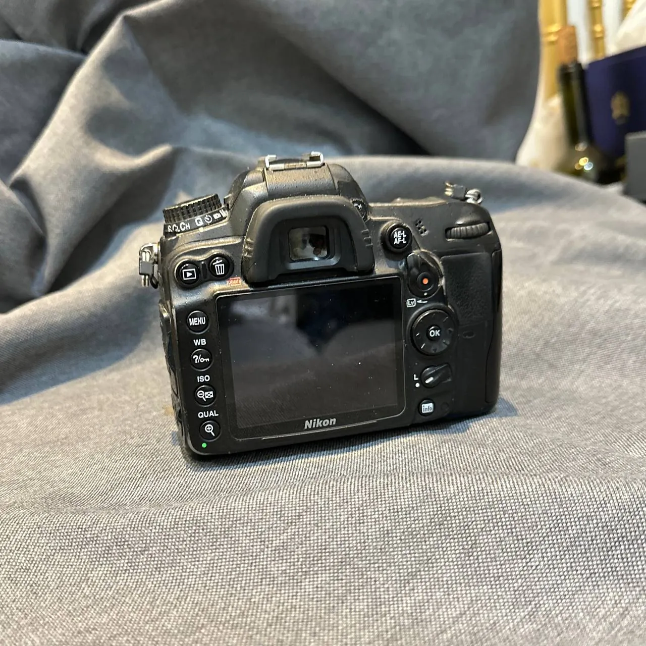 Зеркальный фотоаппарат Nikon D7000 с объективом 2