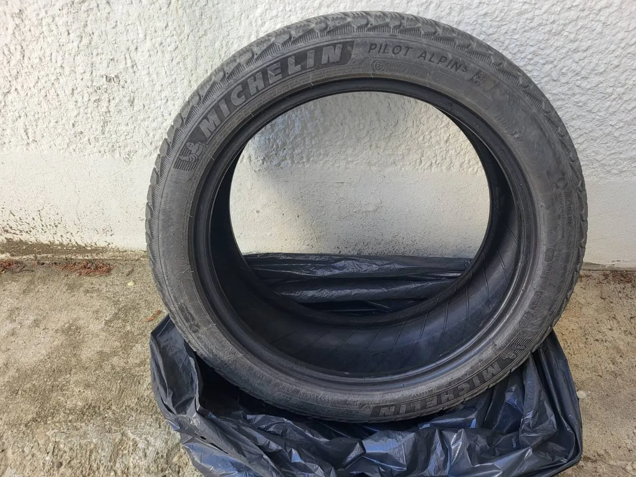 Шины Michelin Pilot Alpine 5 R18 зима 2