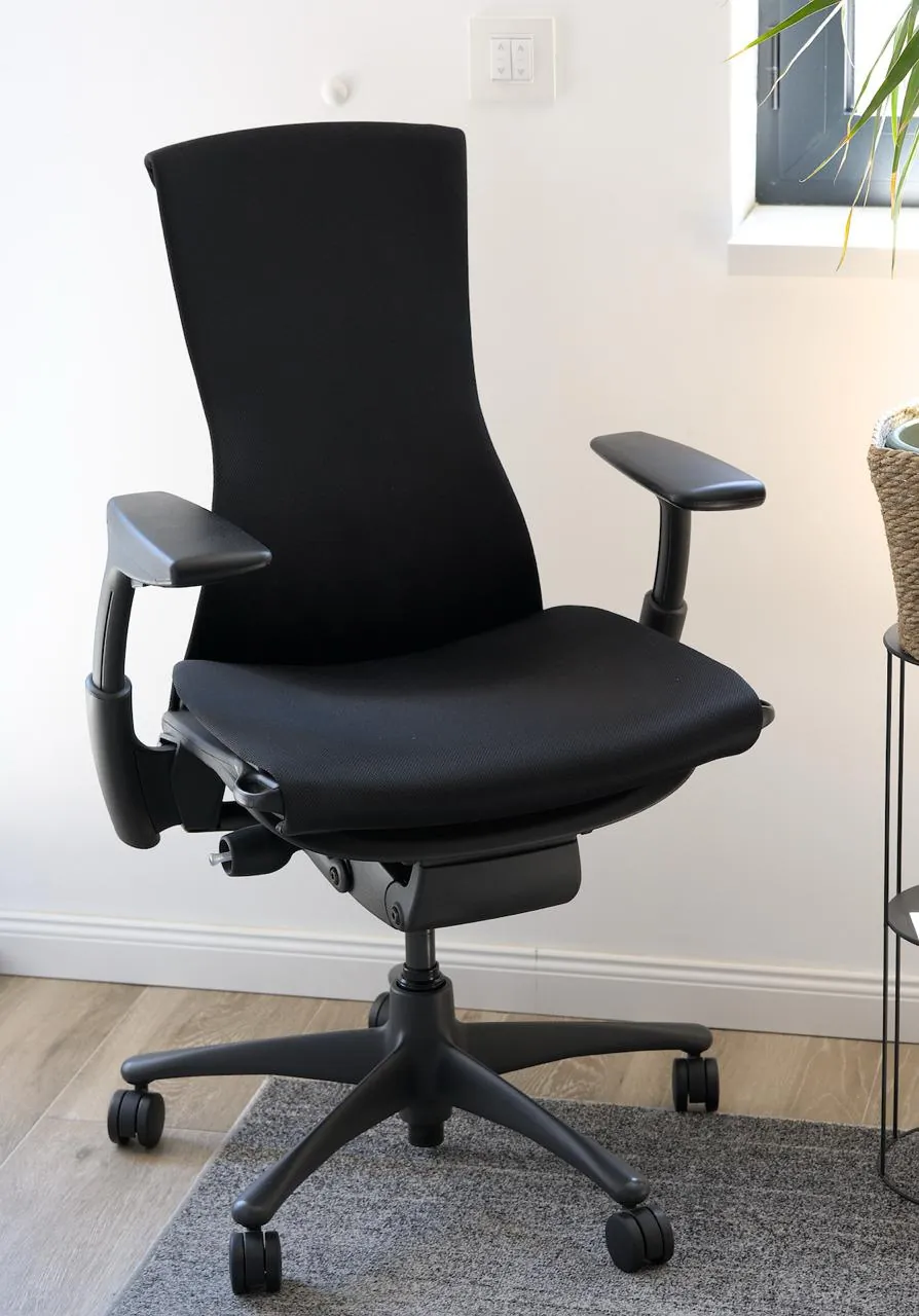 Кресло Herman Miller Embody эргономичное 1