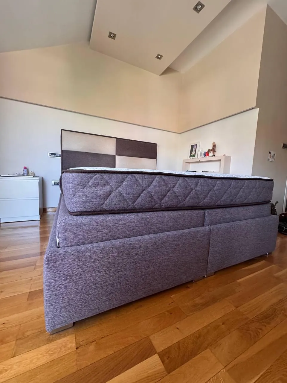 Двуспальная кровать 160x200 с матрасом 5