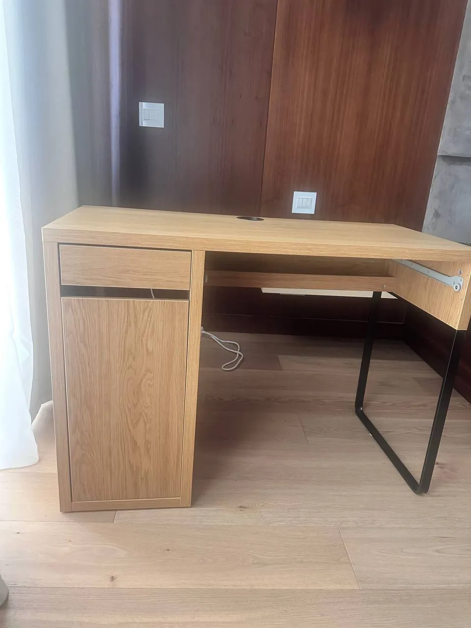 Рабочий стол IKEA MICKE 105x50 см 1