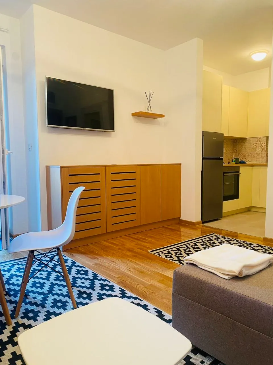 Квартира 2к аренда центр Белград 800 EUR 4