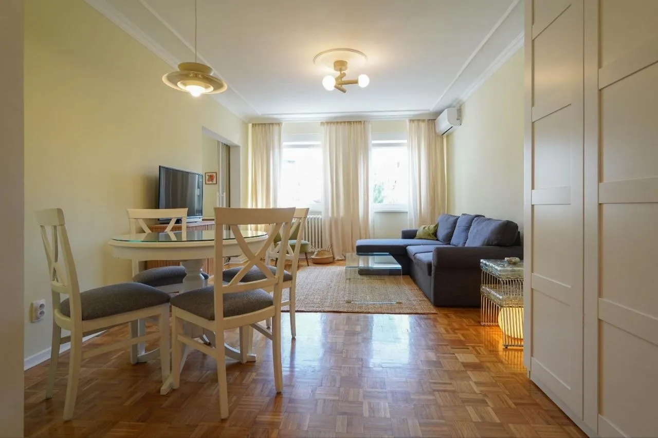 Квартира 2к аренда Белград после ремонта 900 EUR 1