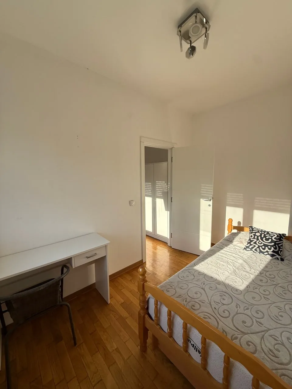 Квартира 1к 33 кв.м Земун аренда 350 EUR 5