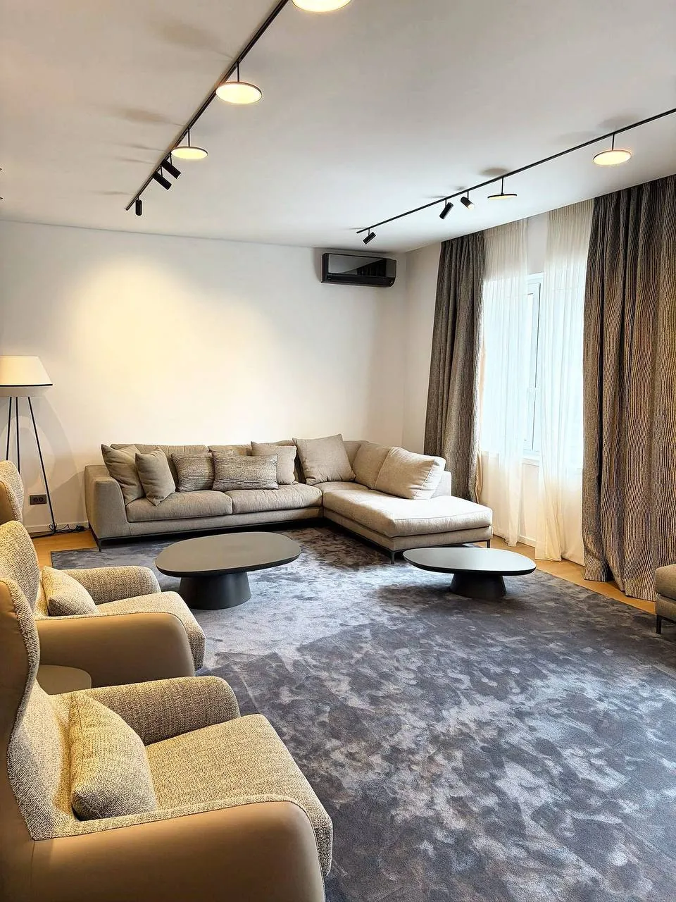 Квартира 2к 87 кв.м Врачар аренда 2300 EUR 9