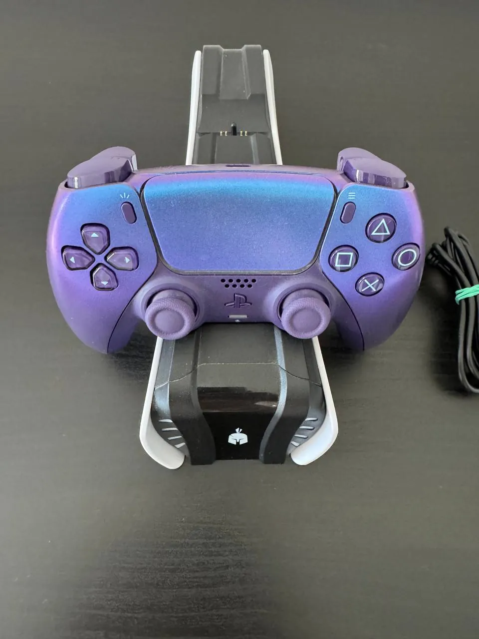 Зарядная станция для джойстиков Sony PS5 2