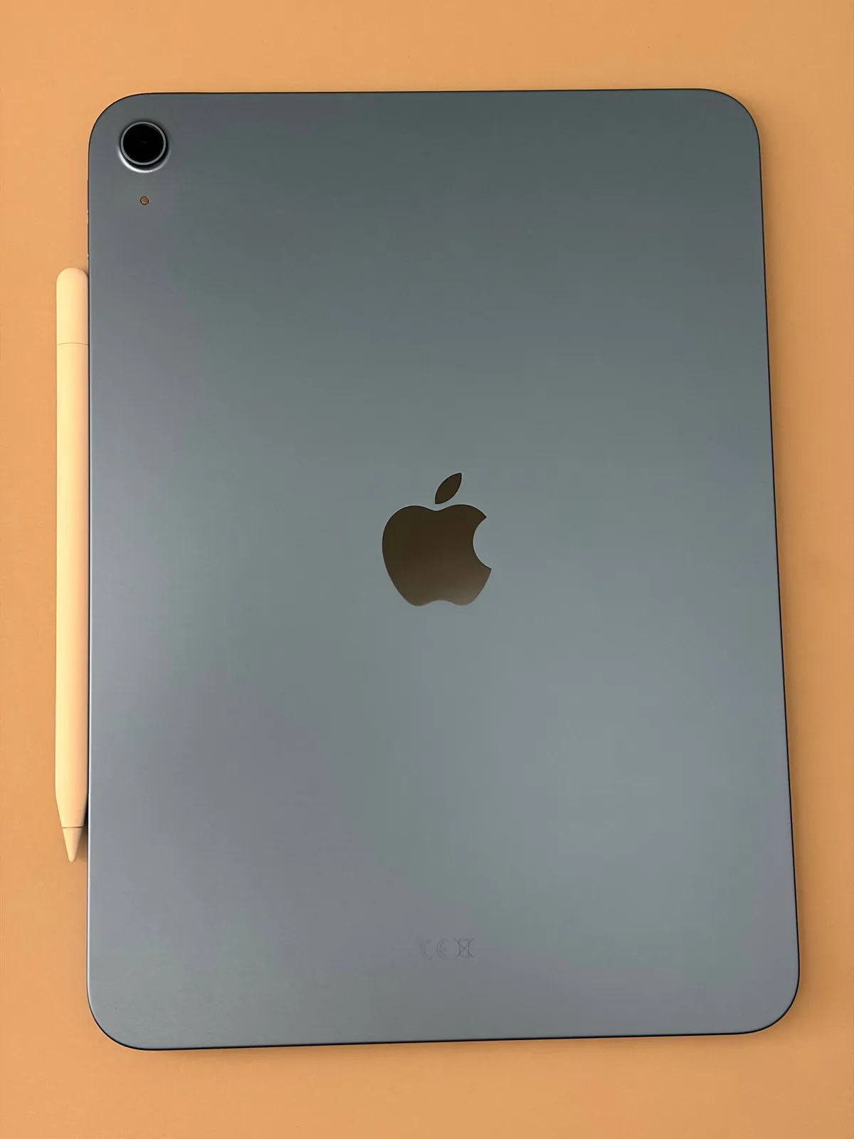 iPad 11 A16 128GB с Apple Pencil 1
