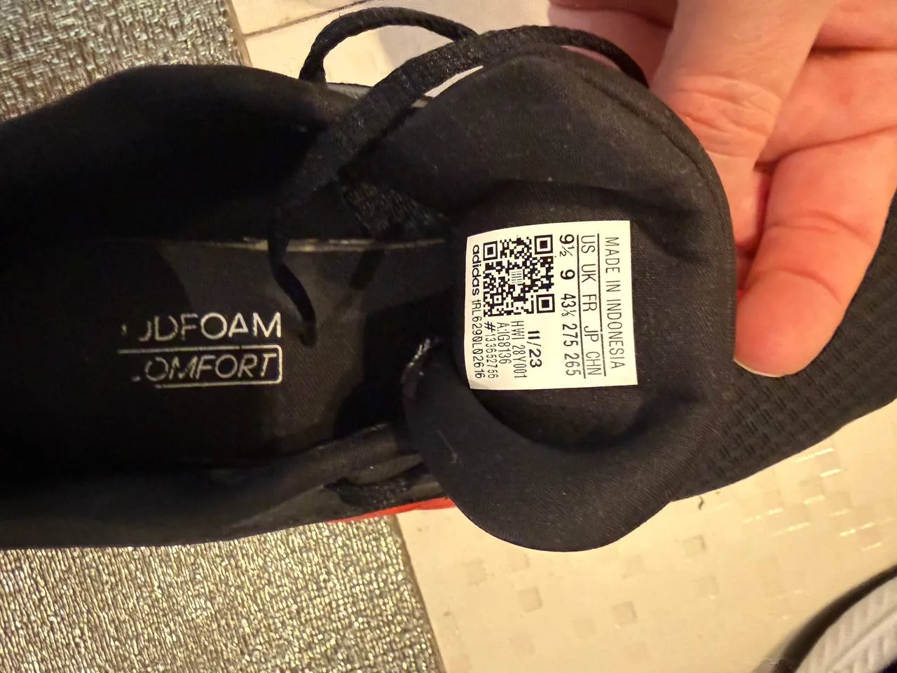 Кроссовки Decathlon и Adidas Cloudfoam 3
