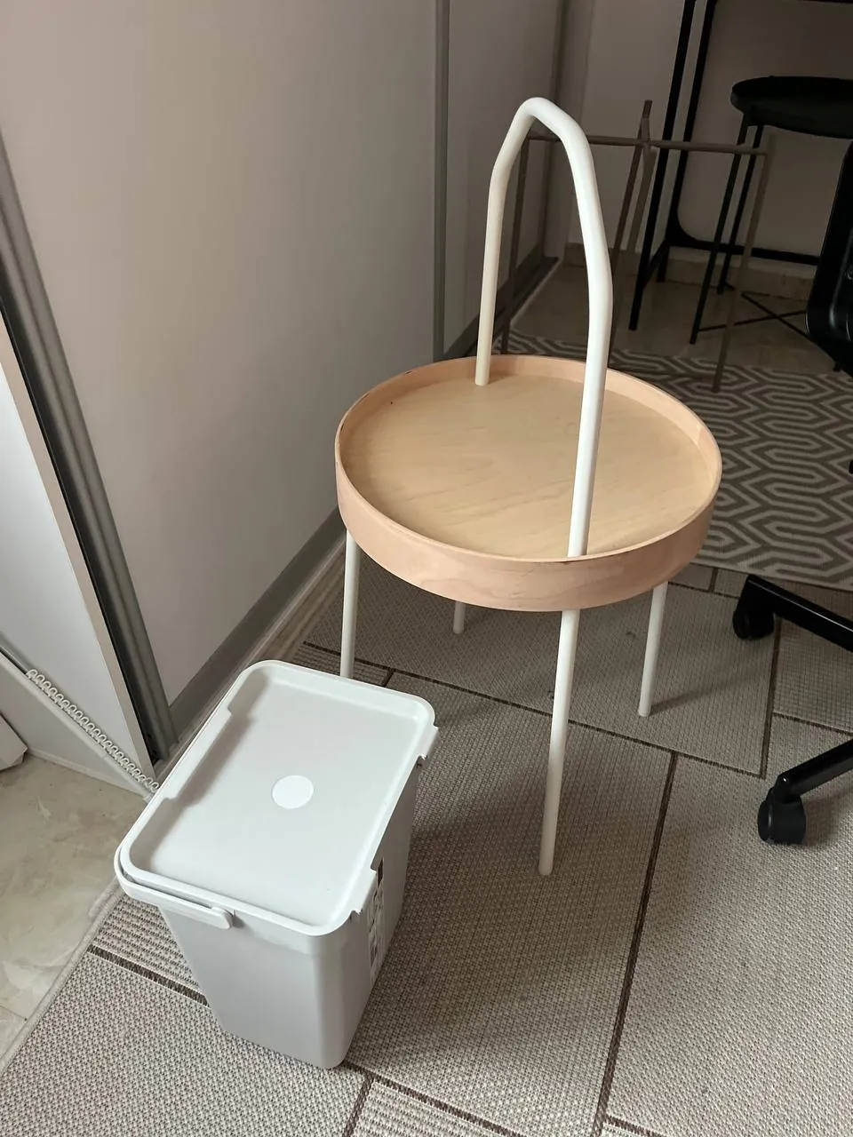 Столик IKEA Bursvik и шкаф IKEA 1
